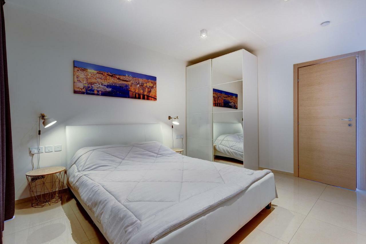Cosy 1Br Penthouse With Terrace, Great Location Daire Gzira Dış mekan fotoğraf