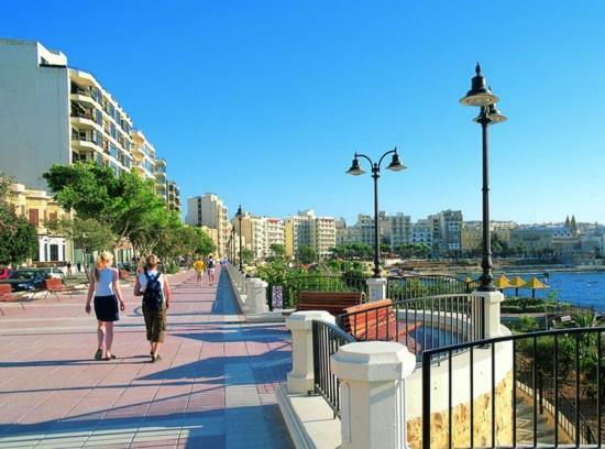 Cosy 1Br Penthouse With Terrace, Great Location Daire Gzira Dış mekan fotoğraf